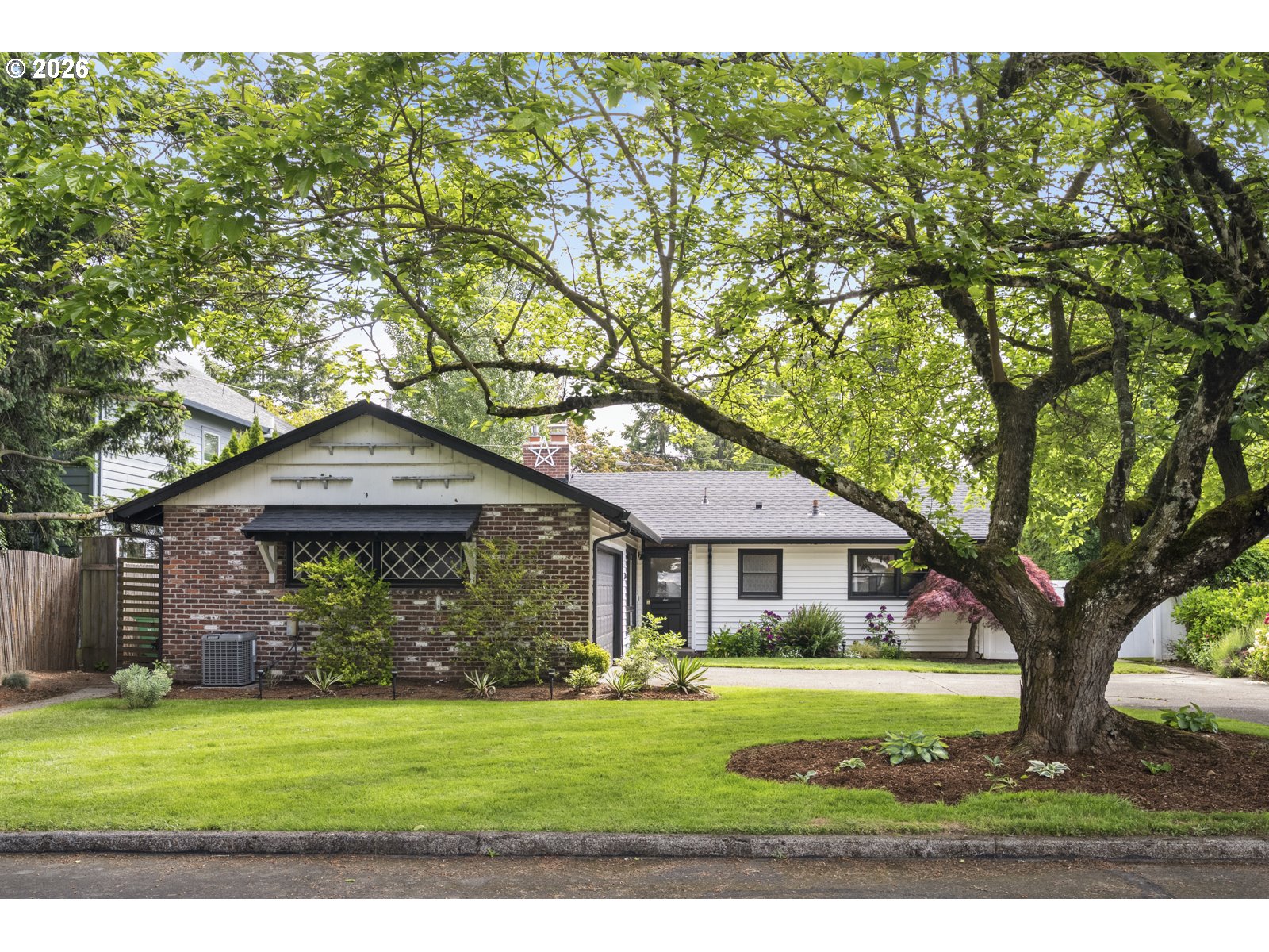 28 SE 111TH AVE