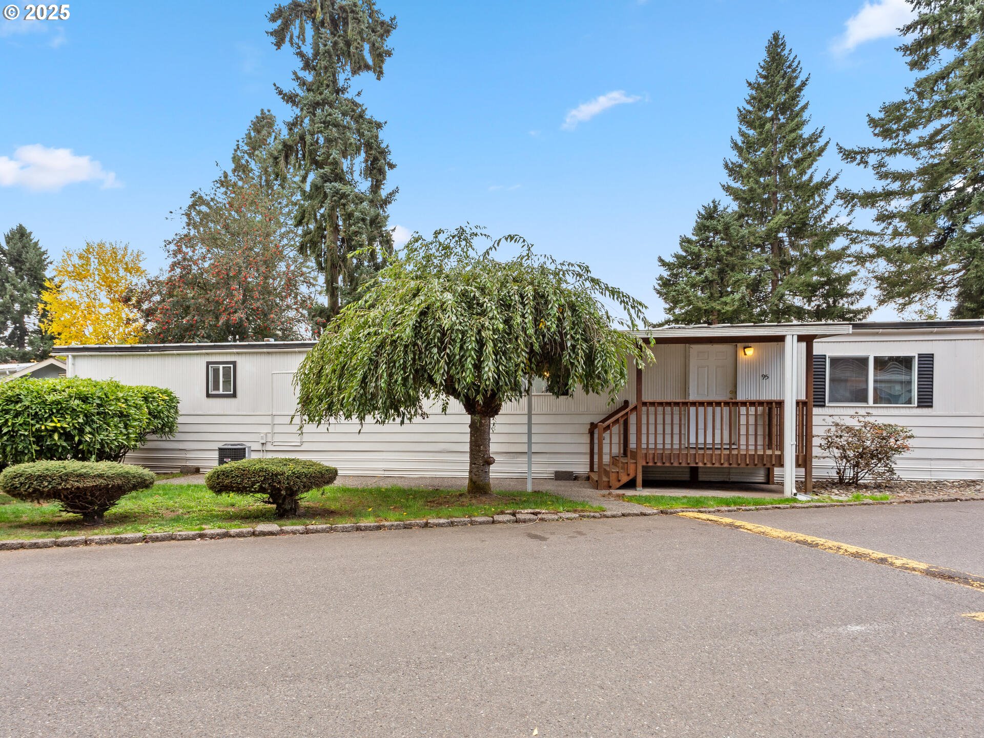 15619 NE CAPLES RD 95