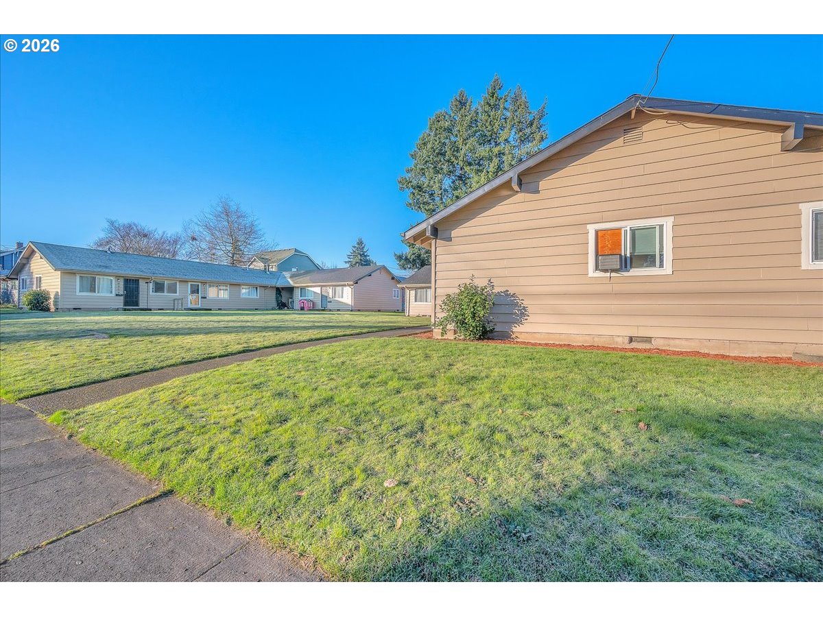 8323 8329 N DWIGHT AVE