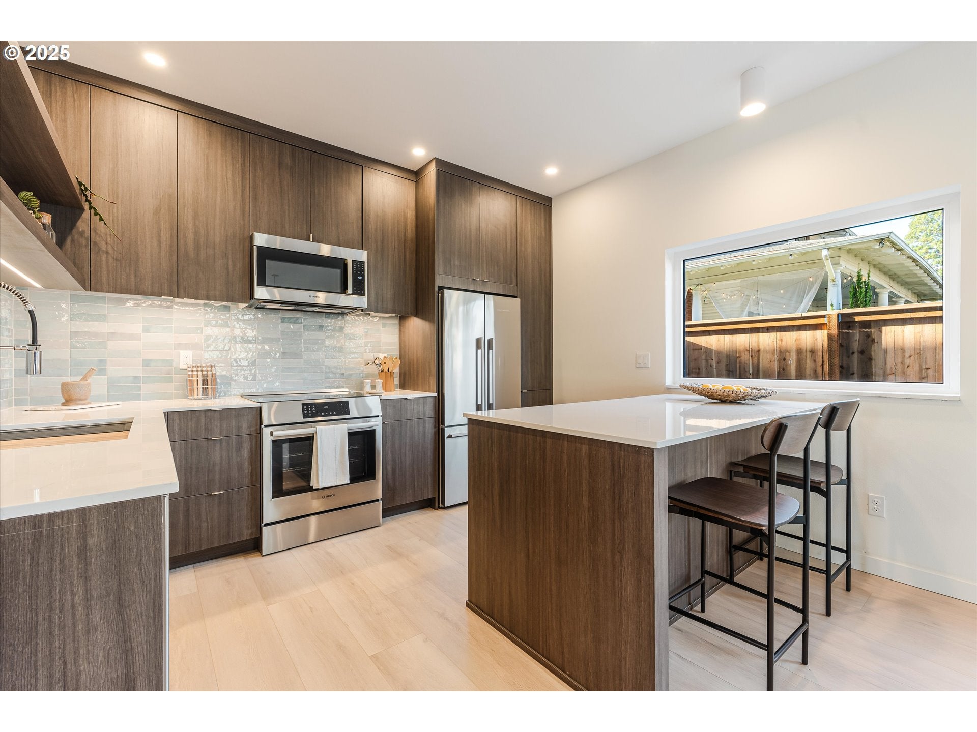 5494 SE Boise ST
