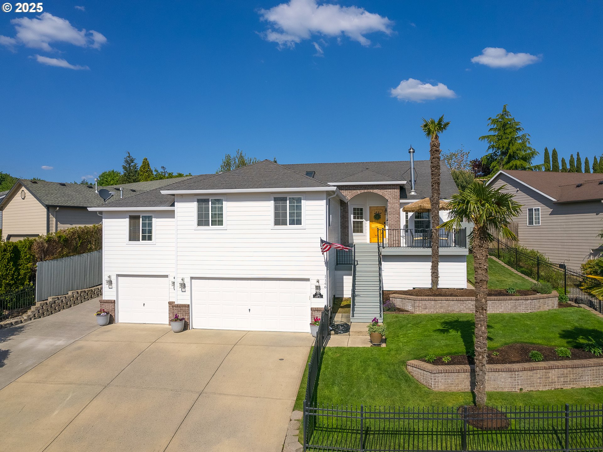 1146 FAIRWAY DR