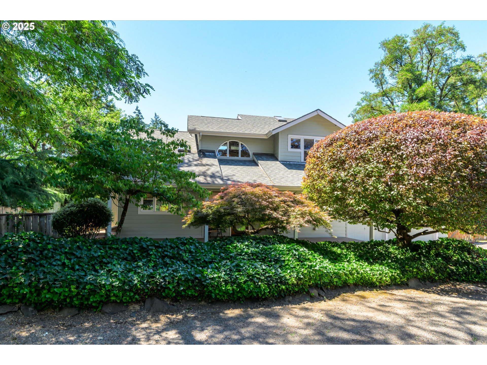 820 PARK TER