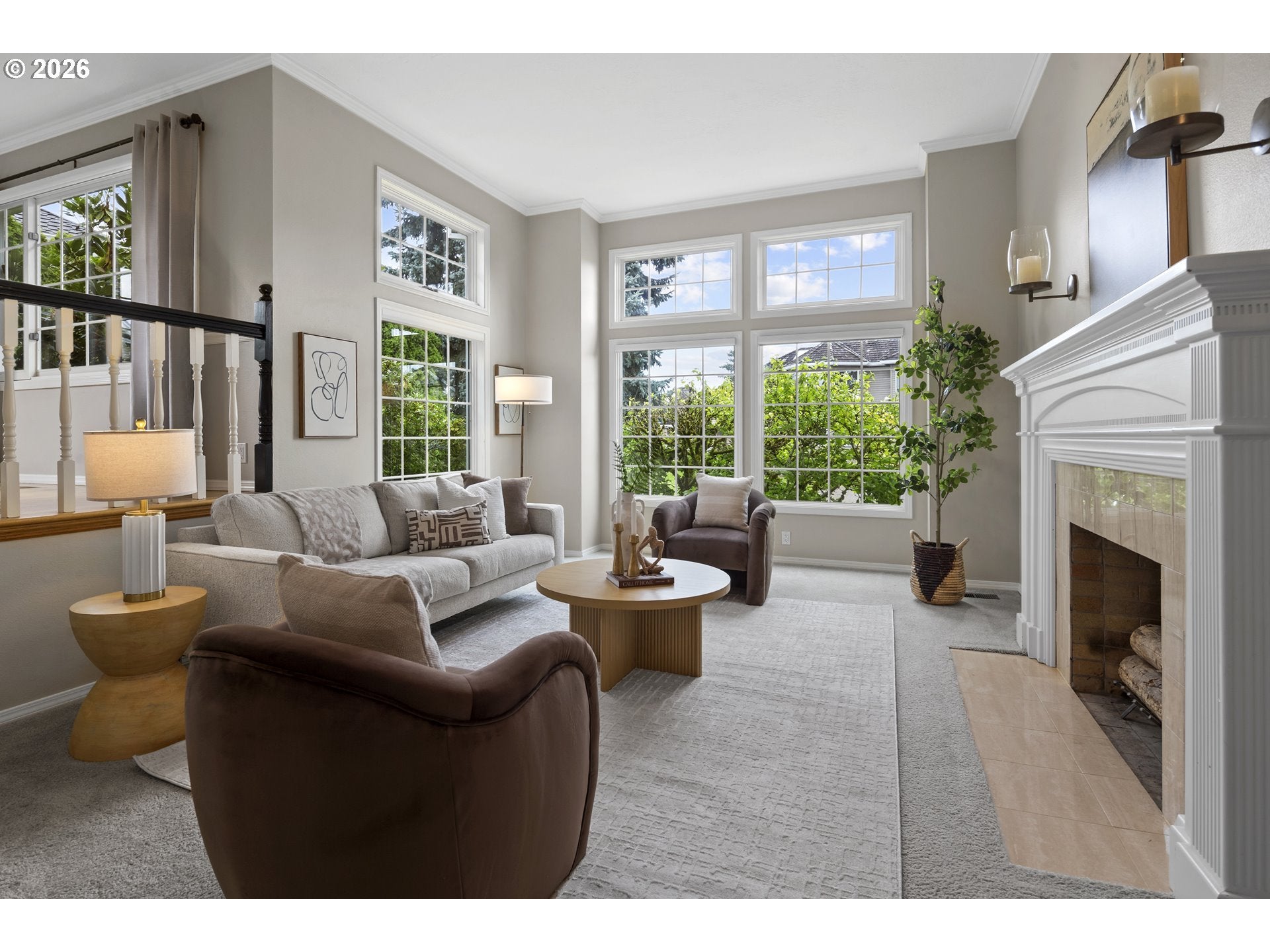 2104 CLUB HOUSE DR