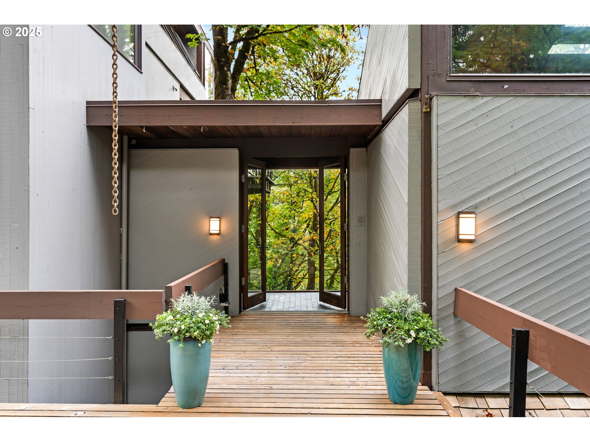 6432 SW BURLINGAME PL