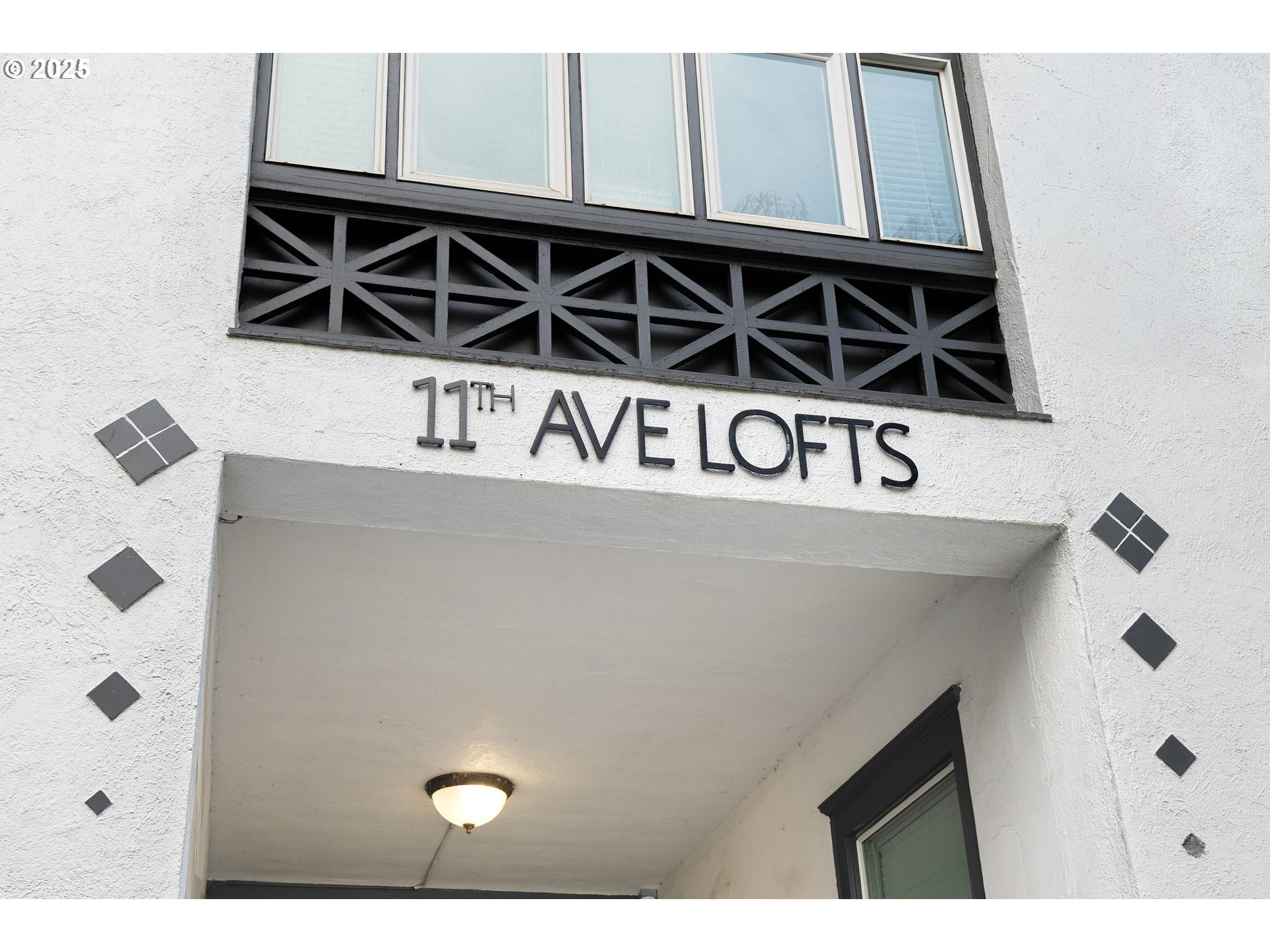 1104 SW COLUMBIA ST 203