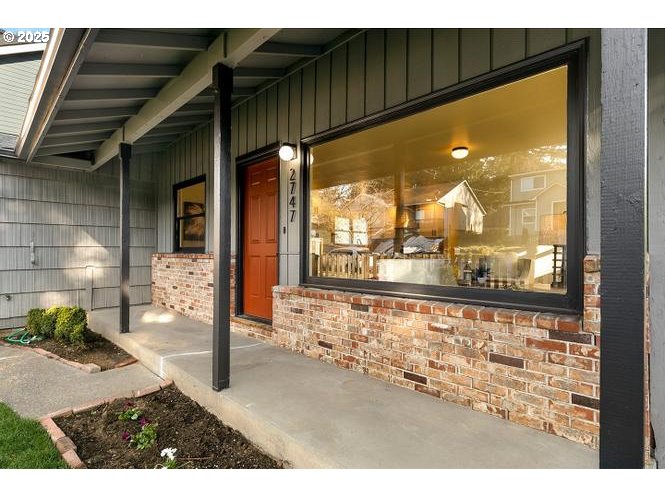 Portland, Oregon 97211, United States, 5 Bedrooms Bedrooms, ,2 BathroomsBathrooms,Residential,Active,135591