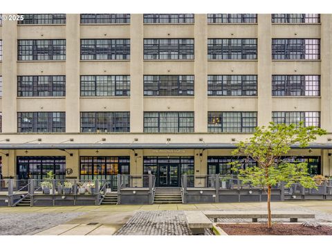 1400 NW IRVING ST 324 Portland OR 97209