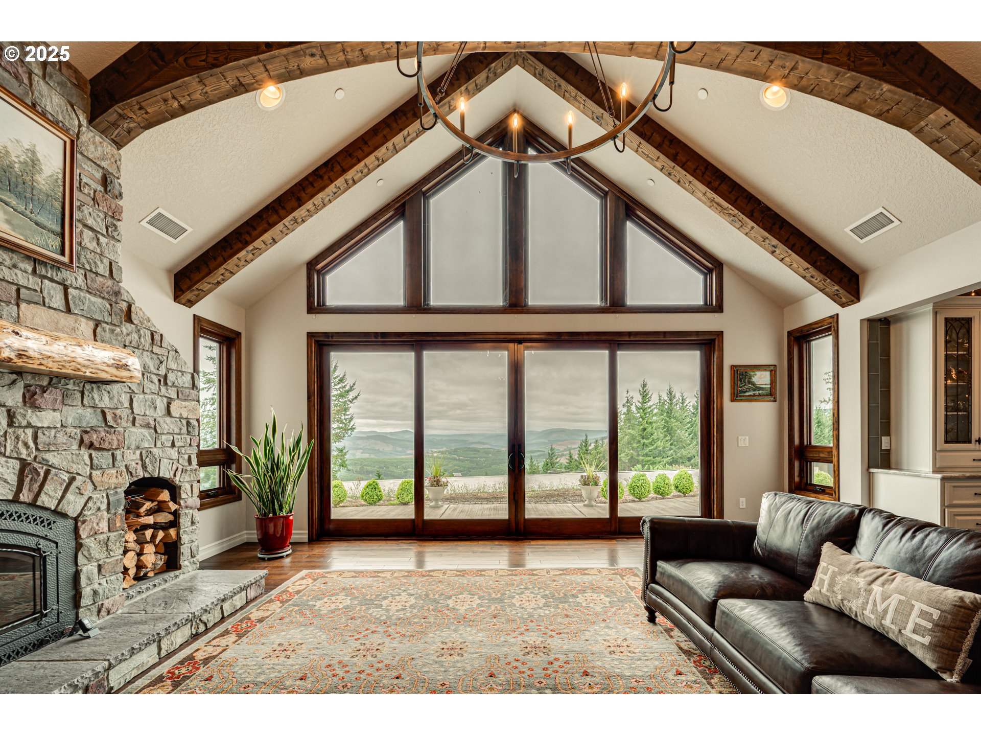 421 WOODLAND HEIGHTS RD