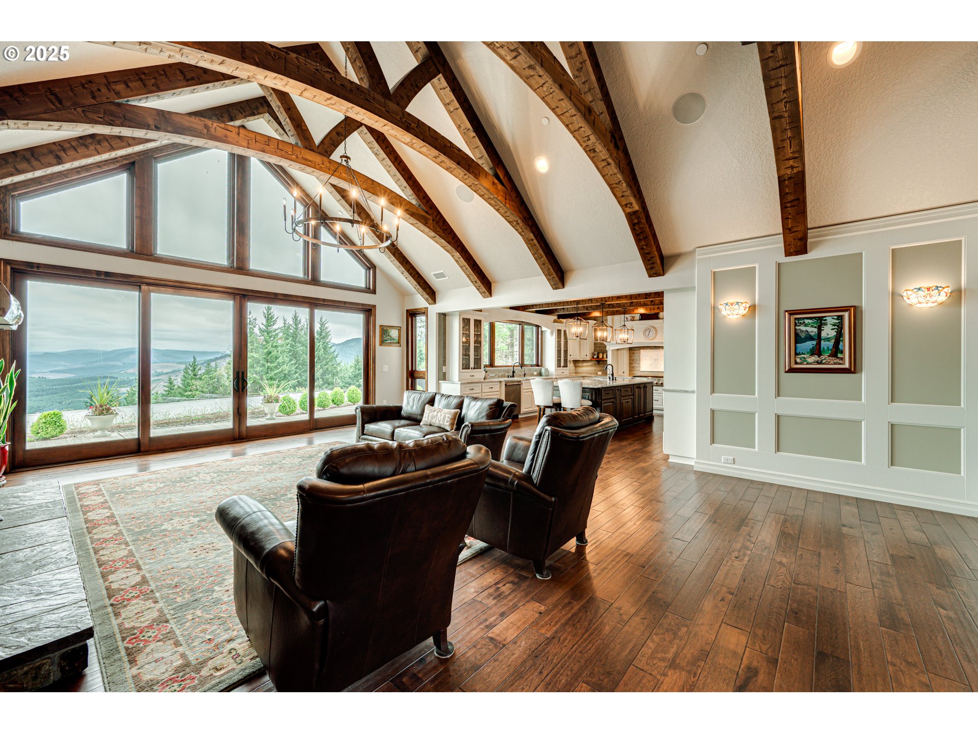 421 WOODLAND HEIGHTS RD