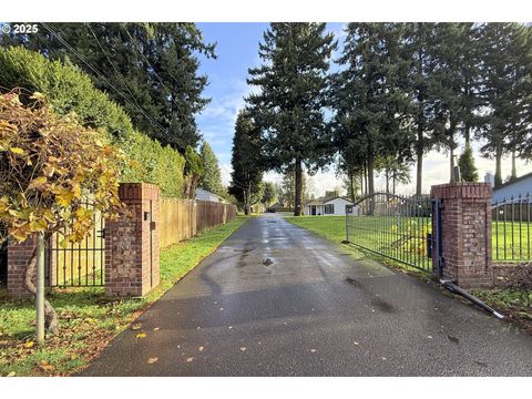 Photo of 5811 NE 72nd Ave, Vancouver, WA 98661 (MLS # 273298041)