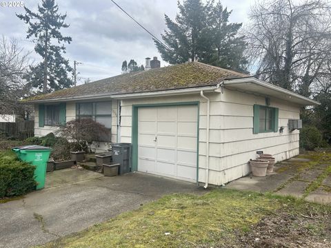 12730 NE Glisan St, Portland, OR 97230 - #: 323065871