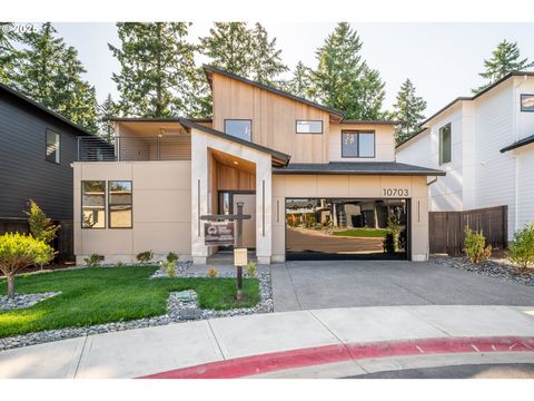 Photo of 10703 SE 13th Cir, Vancouver, WA 98664 (MLS # 339781235)