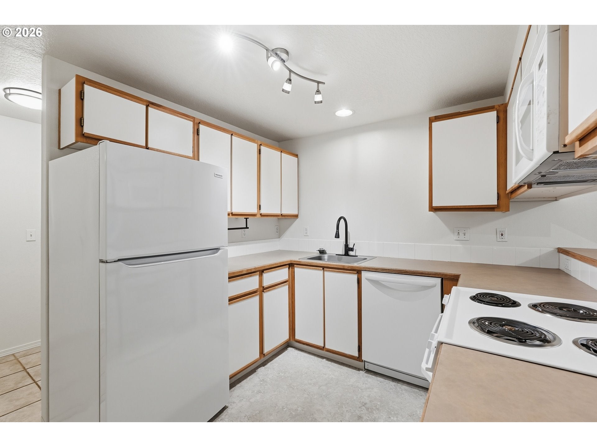 4784 W POWELL BLVD 118