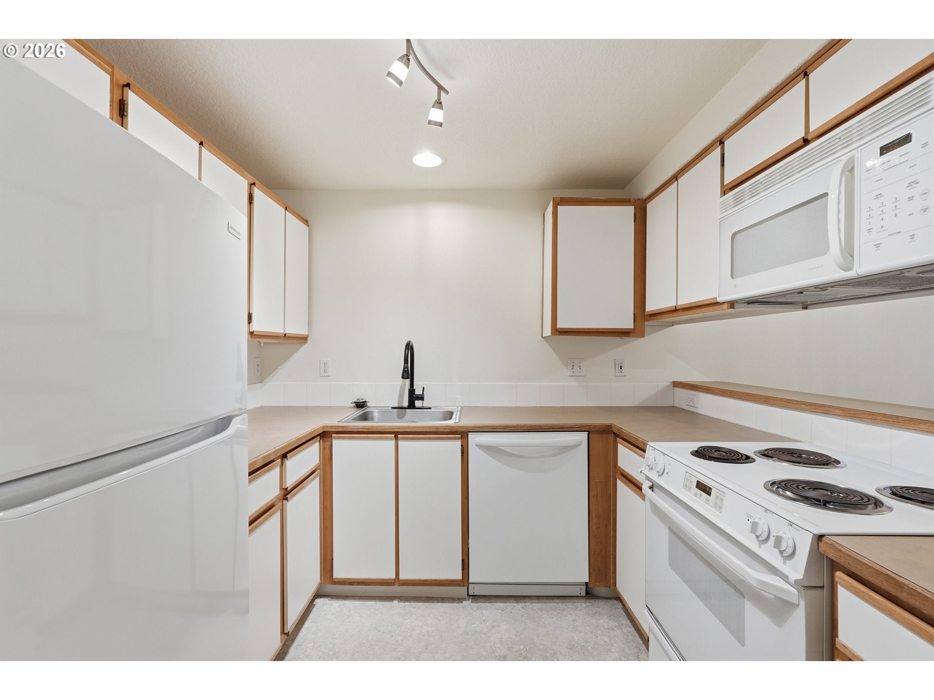 4784 W POWELL BLVD 118