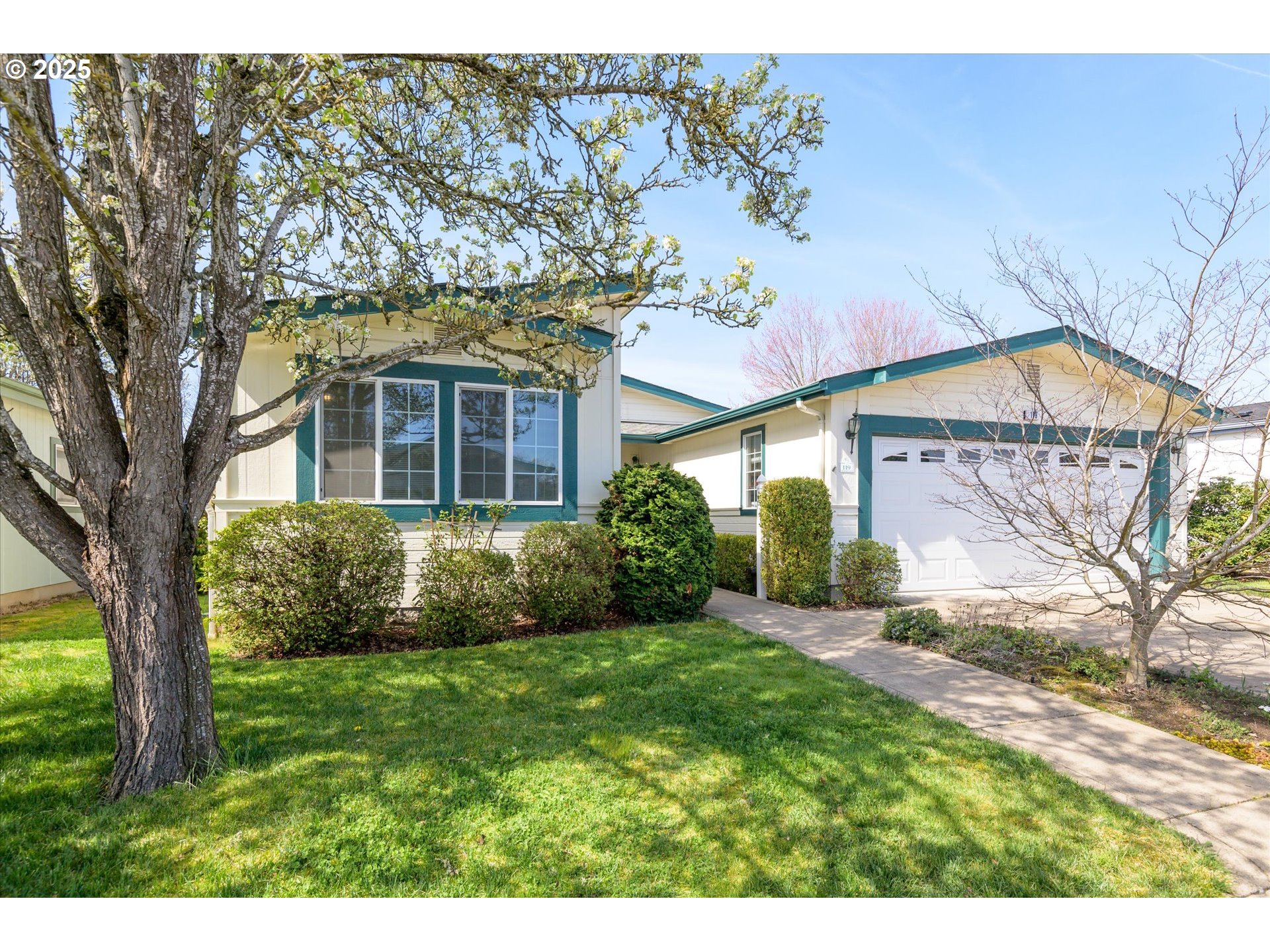 4055 ROYAL AVE 119
