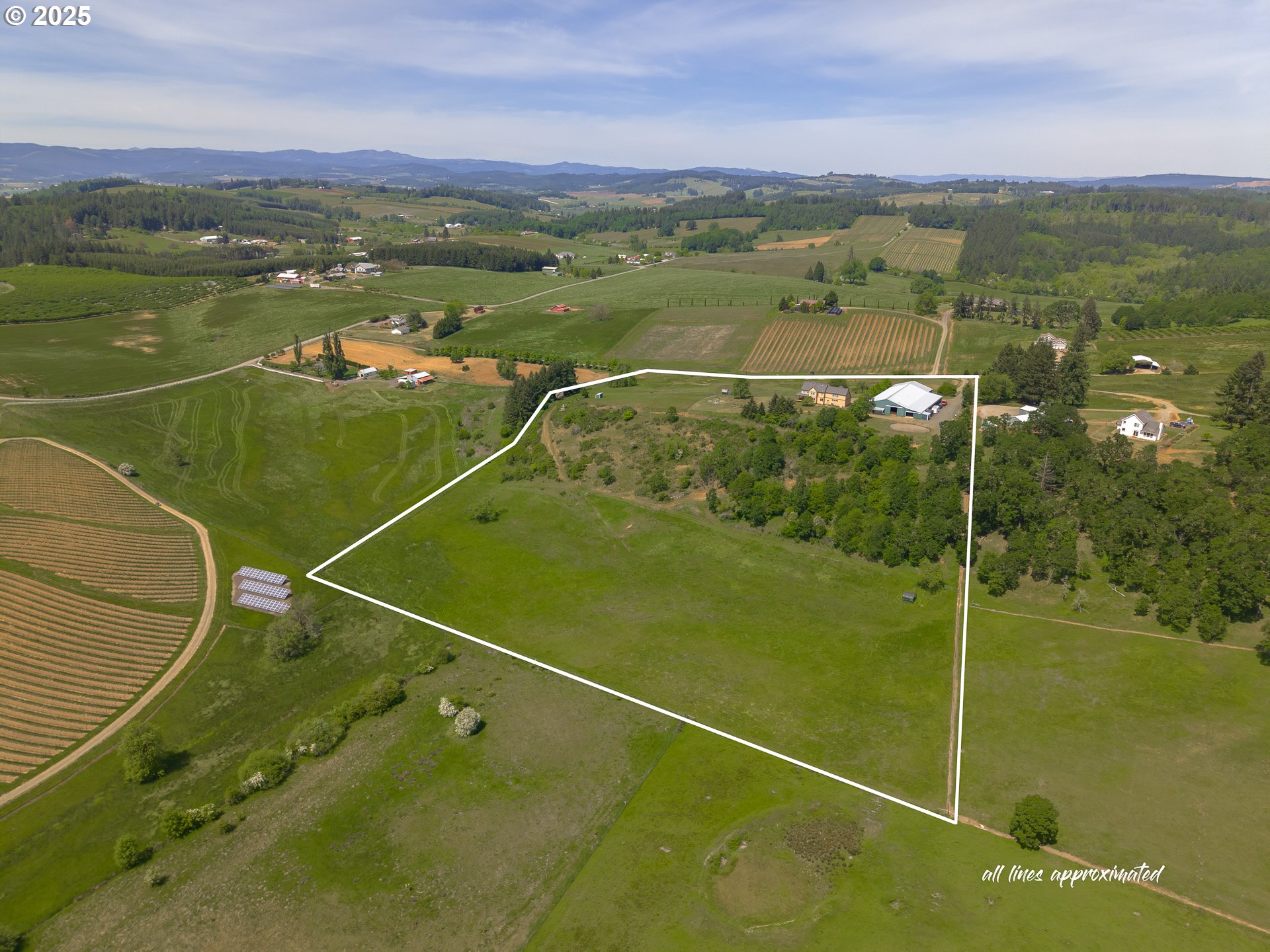 11825 NE FINN HILL LOOP