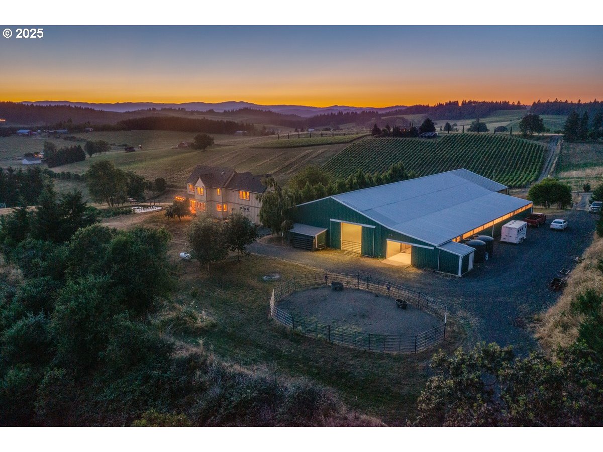 11825 NE FINN HILL LOOP