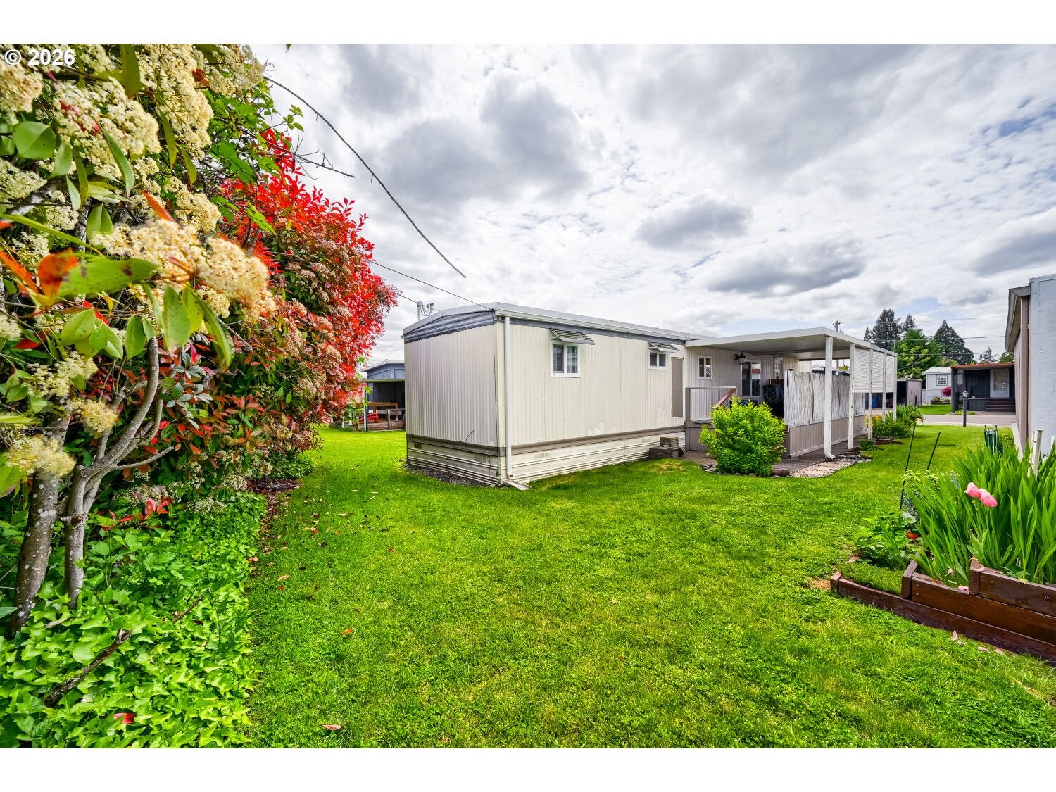 501 DIVISION AVE 60