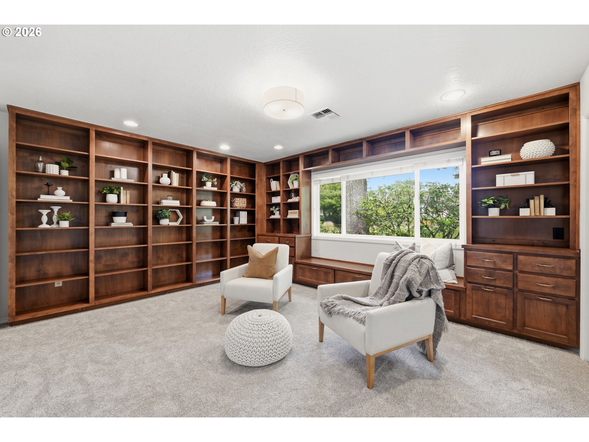 3915 N SHASTA LOOP