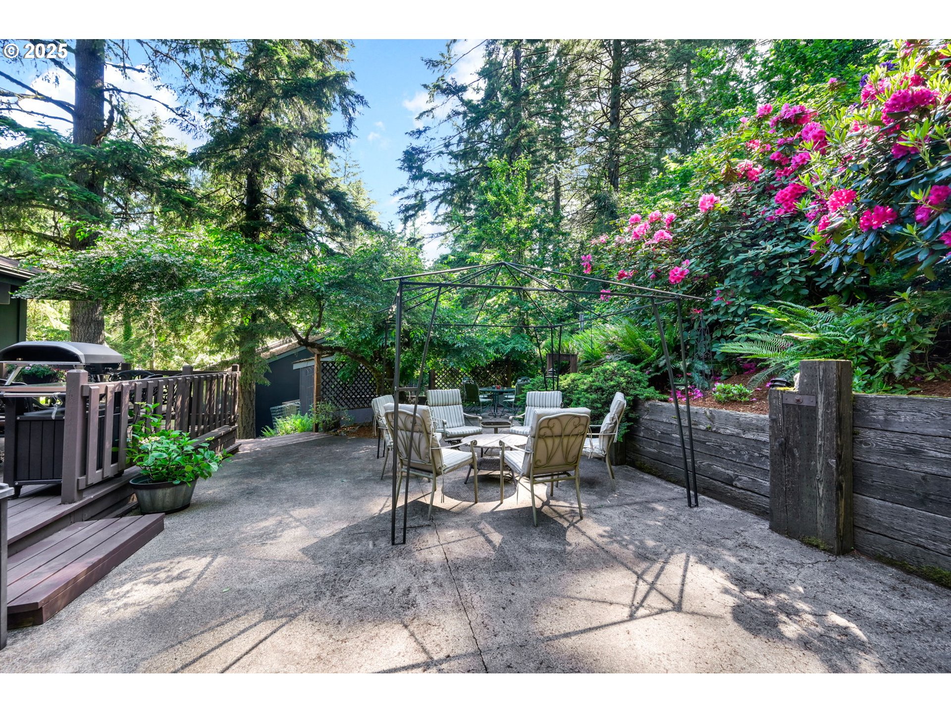 Eugene, Oregon 97405, United States, 4 Bedrooms Bedrooms, ,3 BathroomsBathrooms,Residential,Active,147666