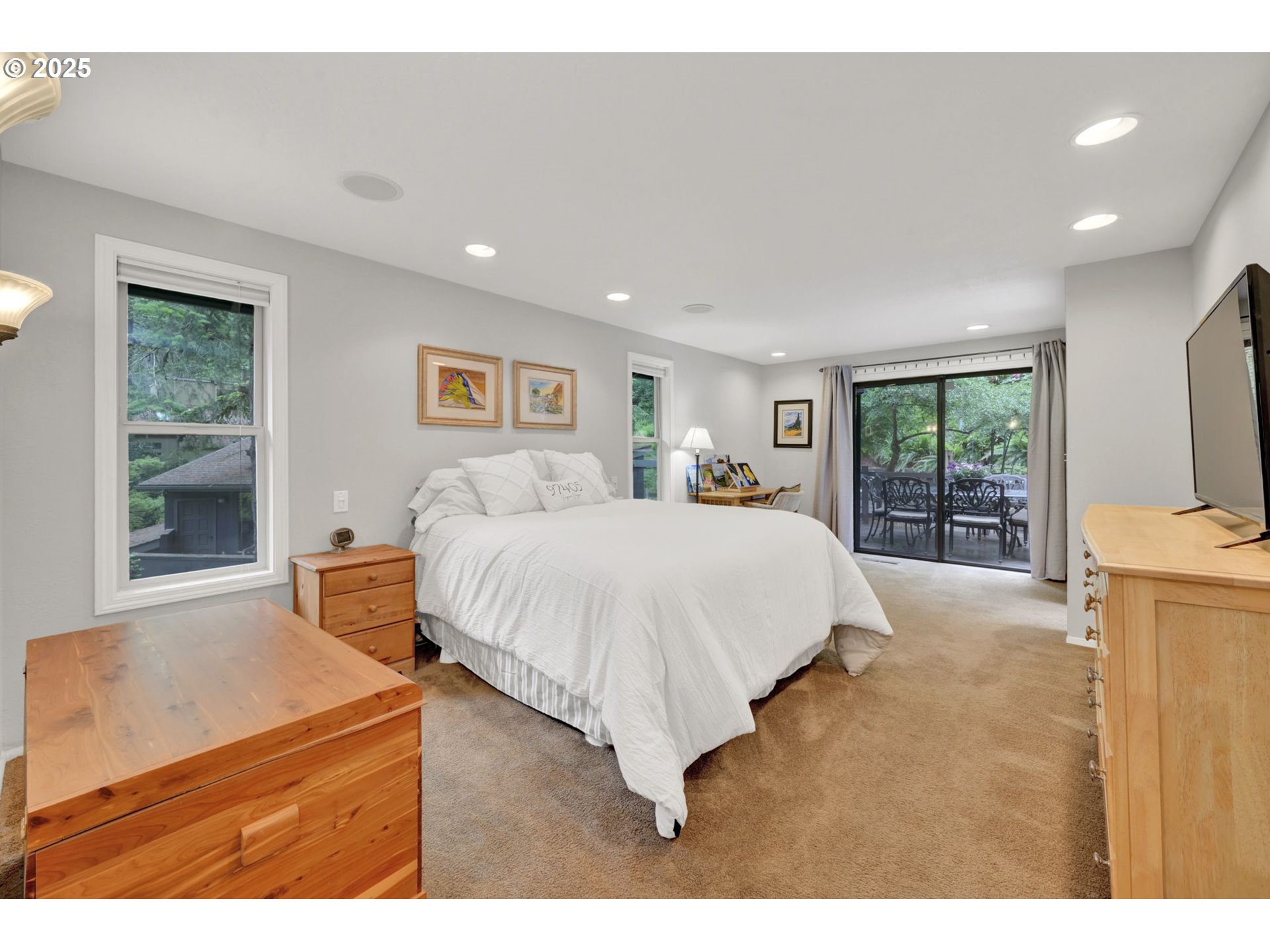 Eugene, Oregon 97405, United States, 4 Bedrooms Bedrooms, ,3 BathroomsBathrooms,Residential,Active,147666