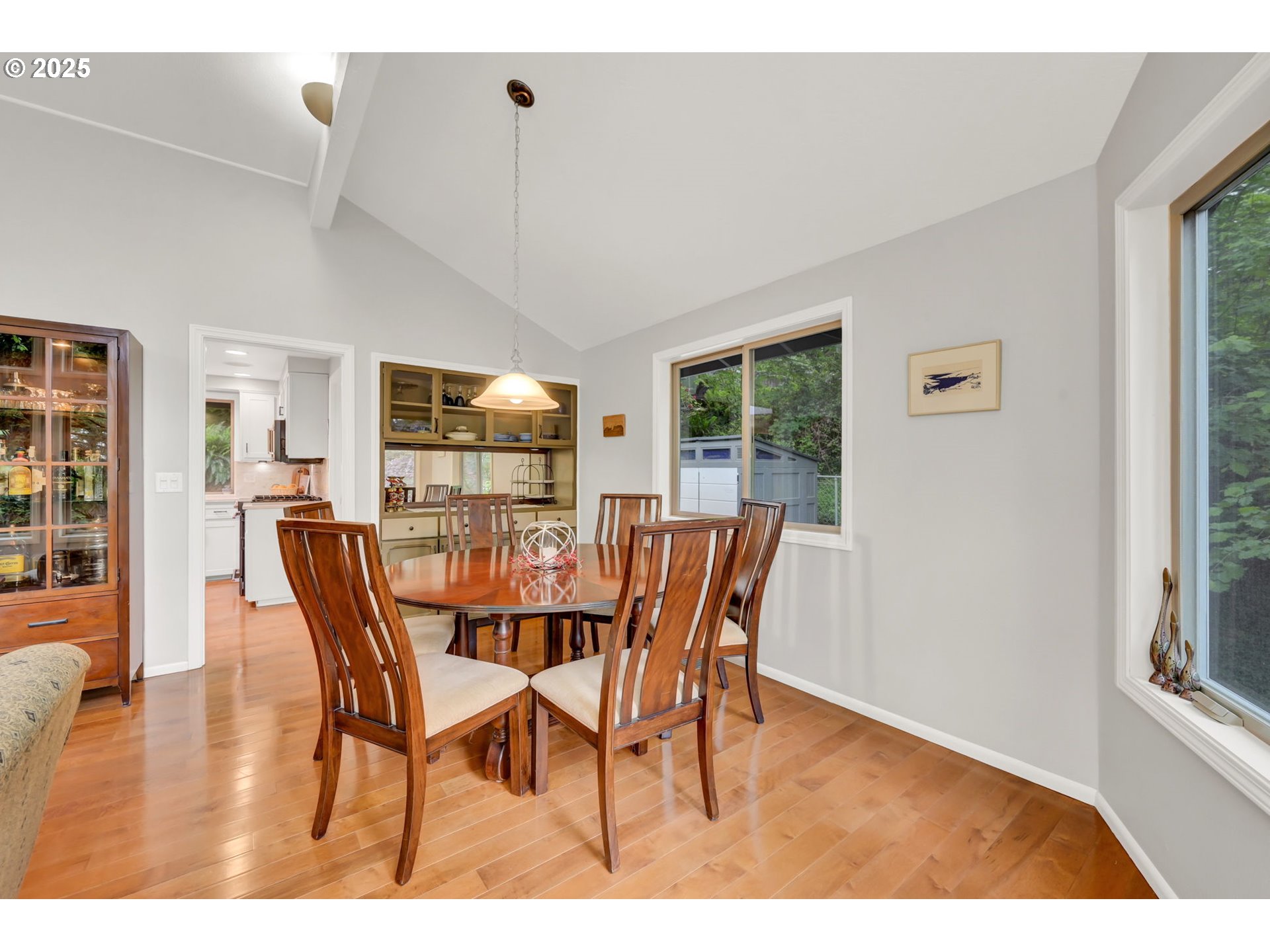 Eugene, Oregon 97405, United States, 4 Bedrooms Bedrooms, ,3 BathroomsBathrooms,Residential,Active,147666