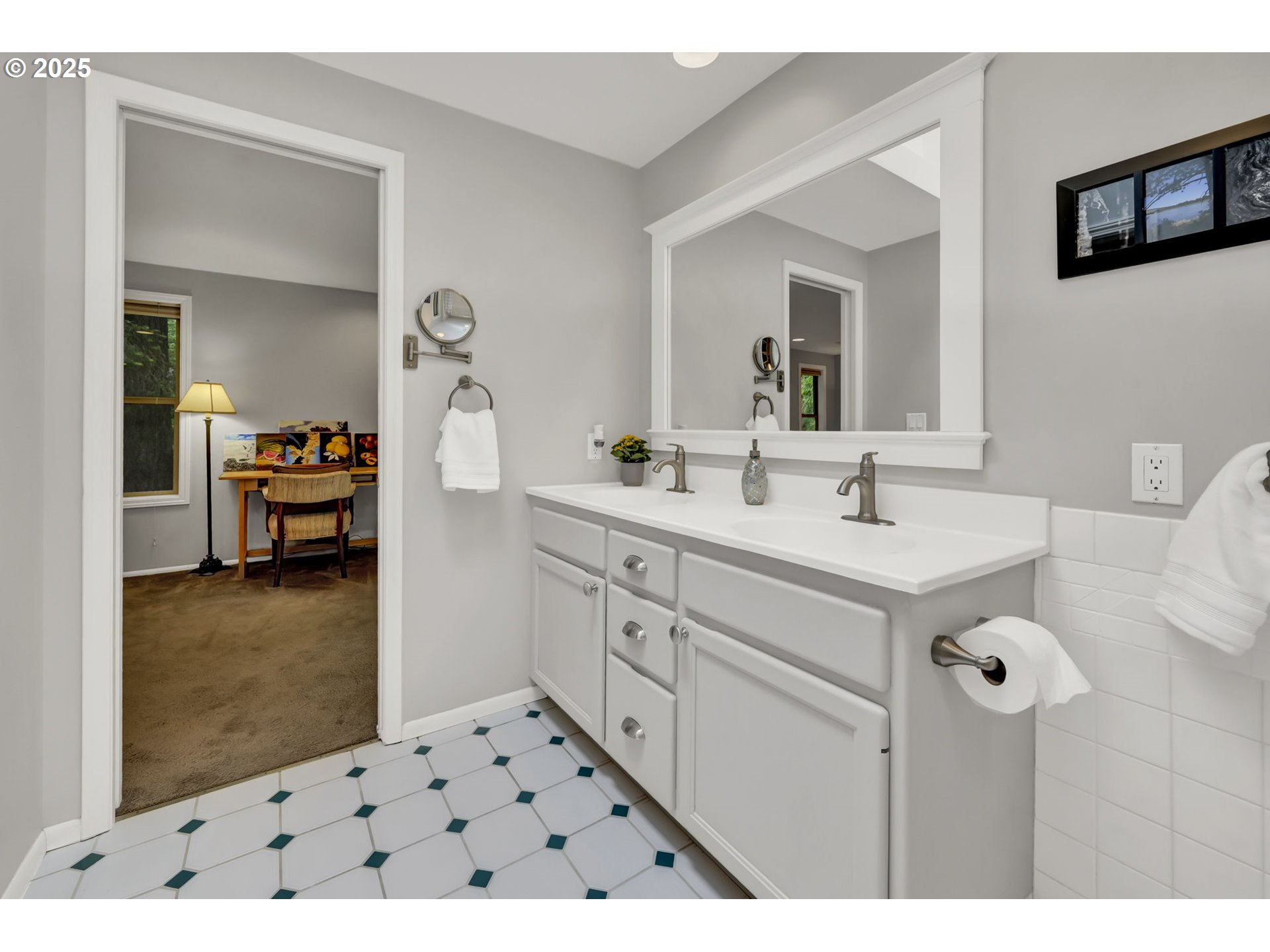 Eugene, Oregon 97405, United States, 4 Bedrooms Bedrooms, ,3 BathroomsBathrooms,Residential,Active,147666