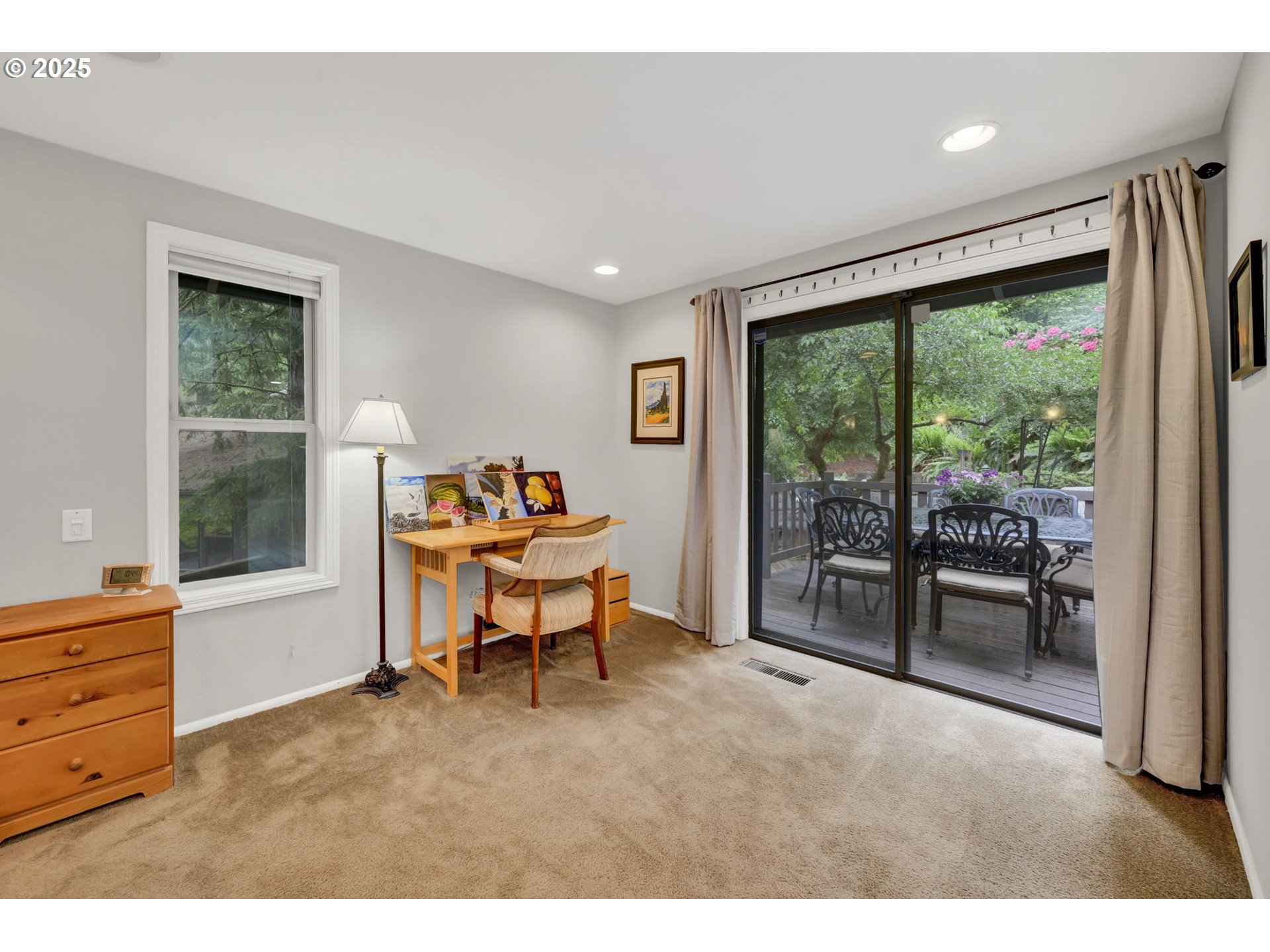 Eugene, Oregon 97405, United States, 4 Bedrooms Bedrooms, ,3 BathroomsBathrooms,Residential,Active,147666