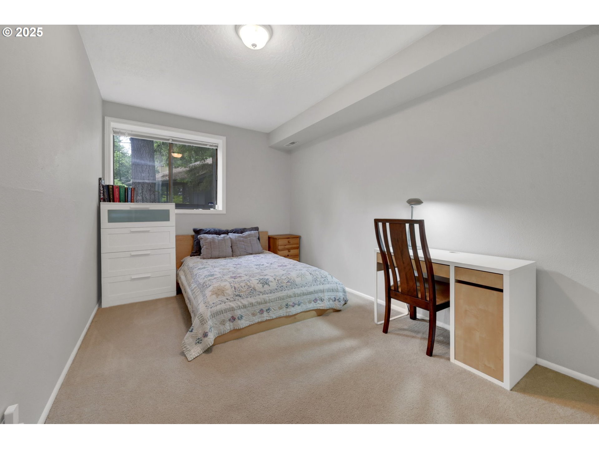 Eugene, Oregon 97405, United States, 4 Bedrooms Bedrooms, ,3 BathroomsBathrooms,Residential,Active,147666