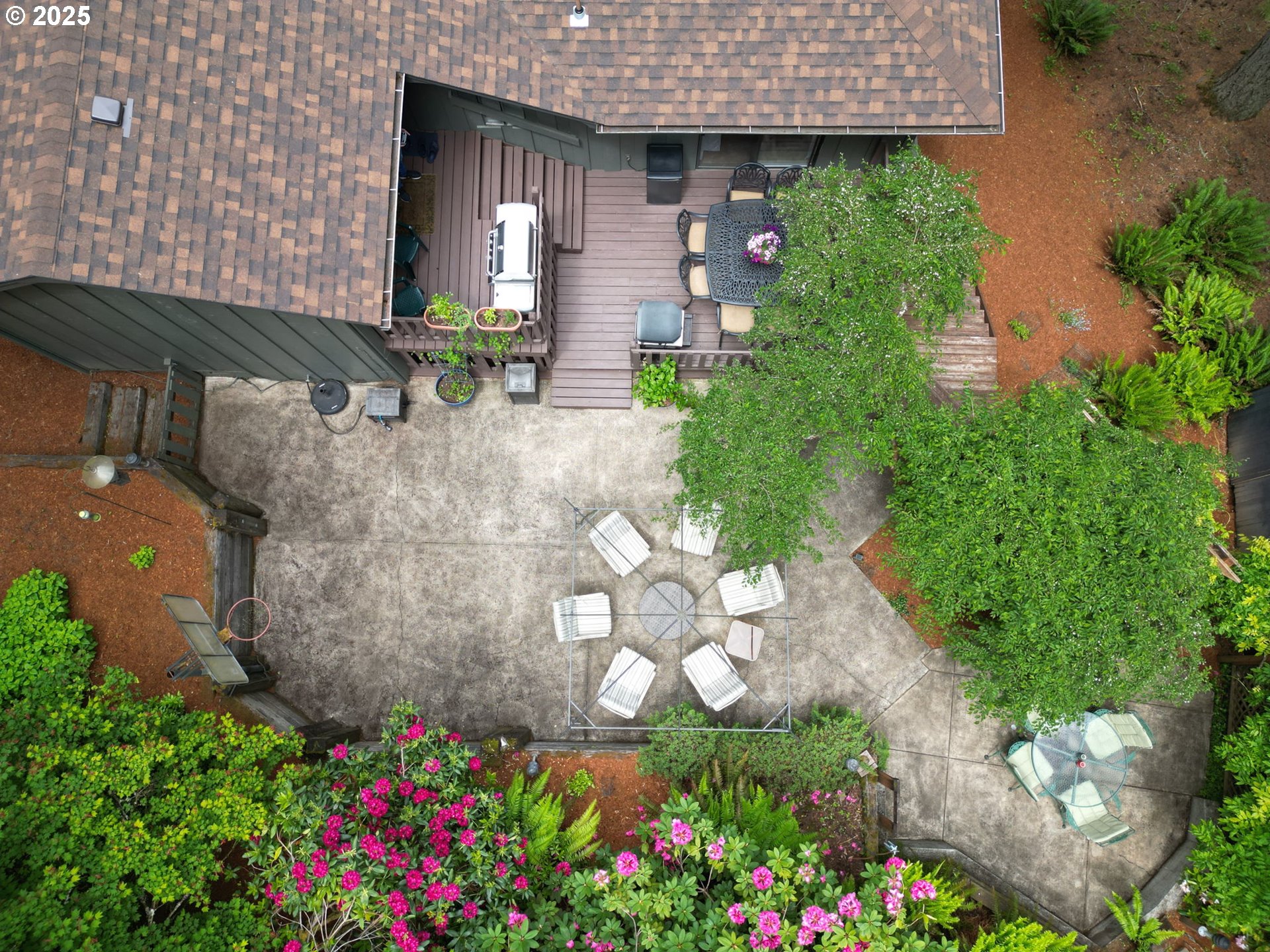 Eugene, Oregon 97405, United States, 4 Bedrooms Bedrooms, ,3 BathroomsBathrooms,Residential,Active,147666