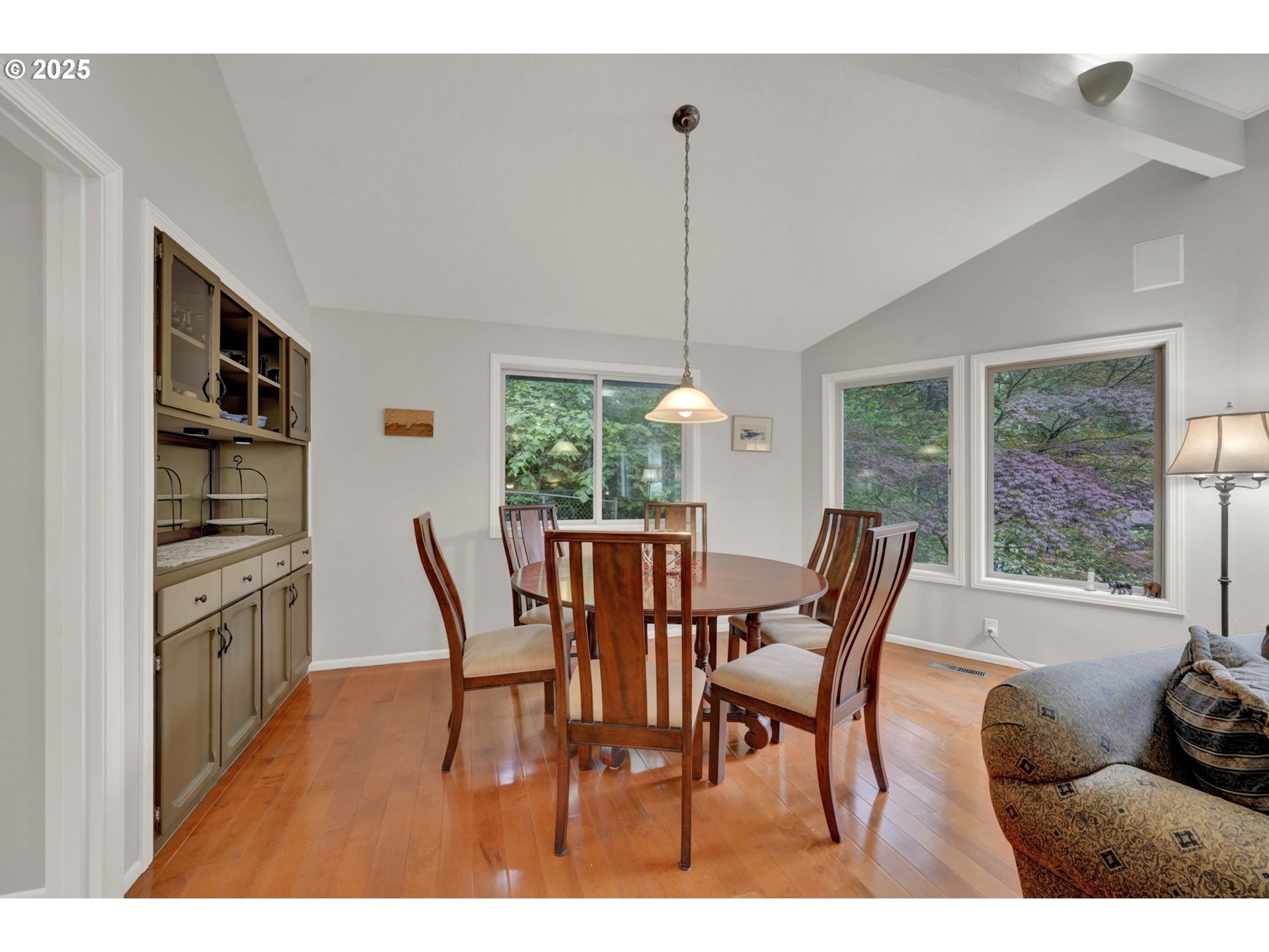 Eugene, Oregon 97405, United States, 4 Bedrooms Bedrooms, ,3 BathroomsBathrooms,Residential,Active,147666