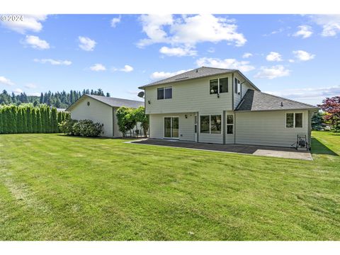 A home in Cathlamet