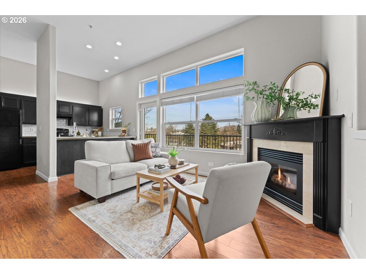 7442 S VIRGINIA AVE B