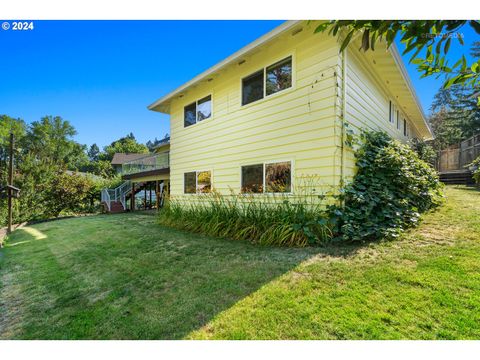 A home in Newberg