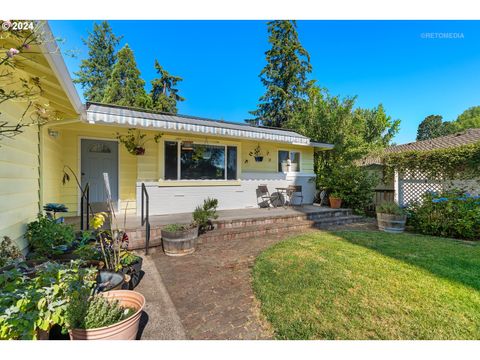 A home in Newberg