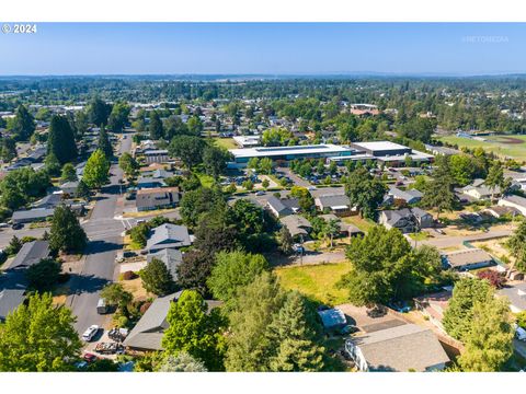 A home in Newberg