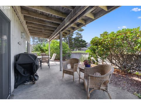 A home in Depoe Bay