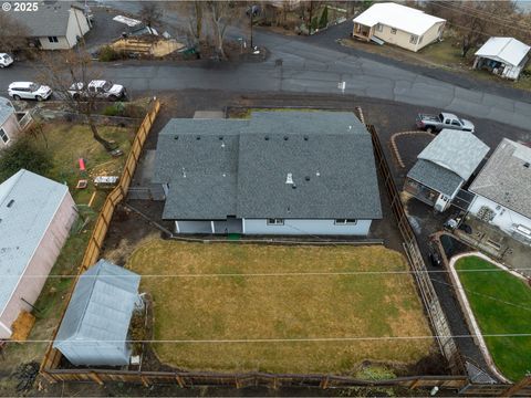 A home in Maupin