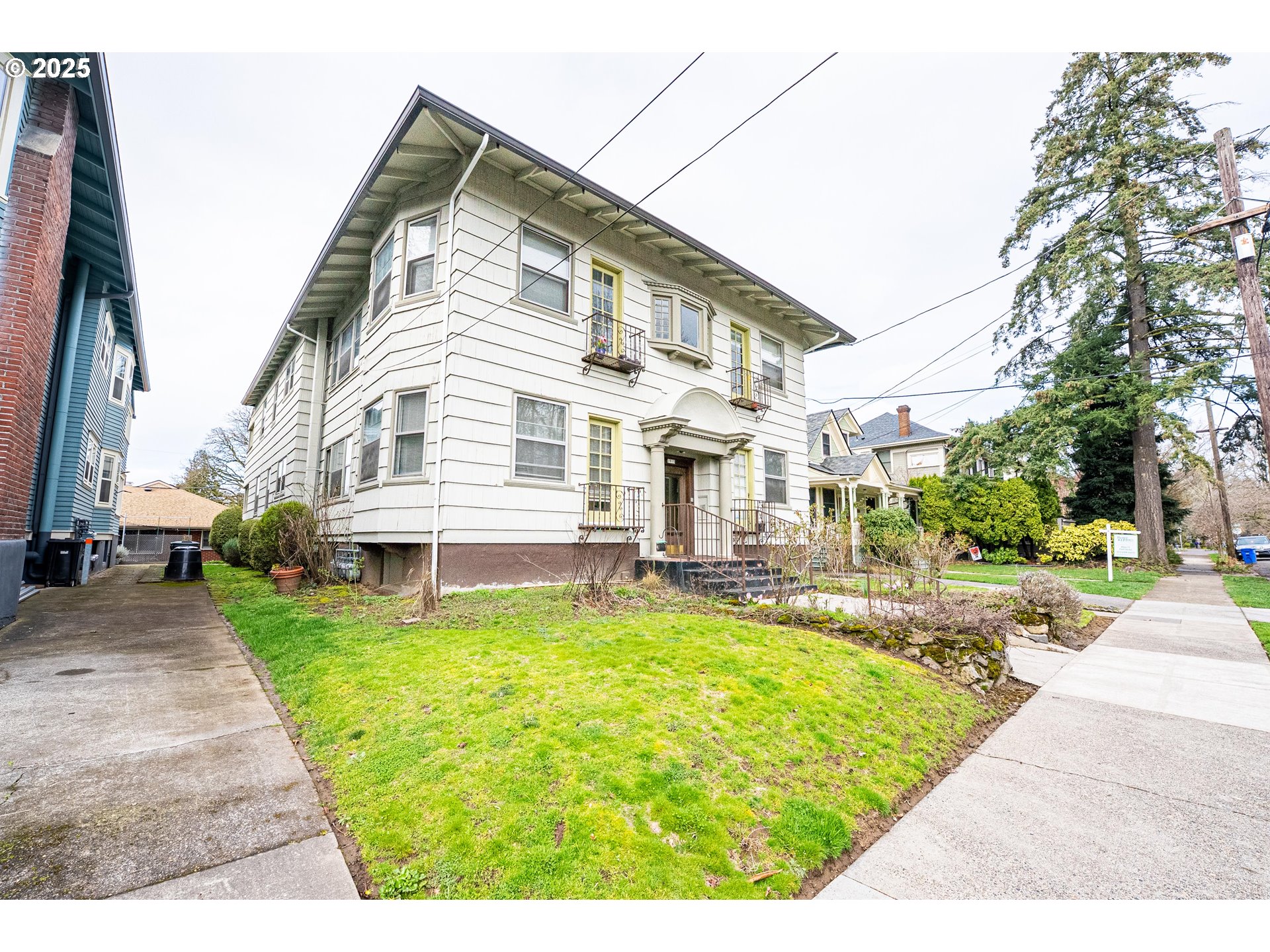 1915 NE 16TH AVE