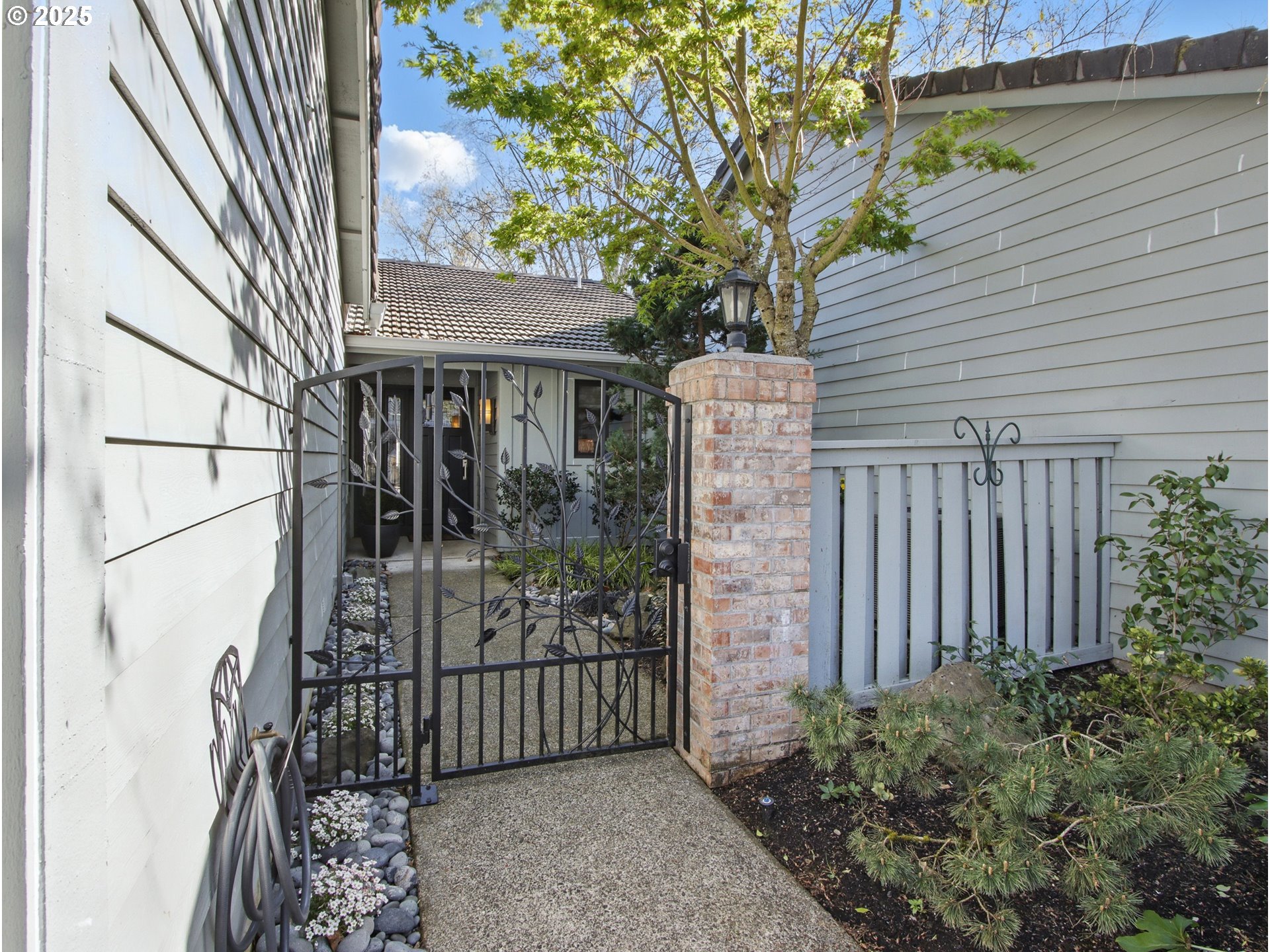 8650 SW CARMEL CIR