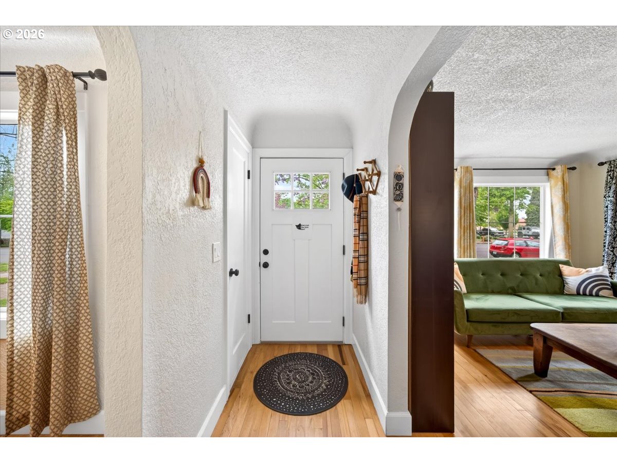 466 NW 3RD AVE