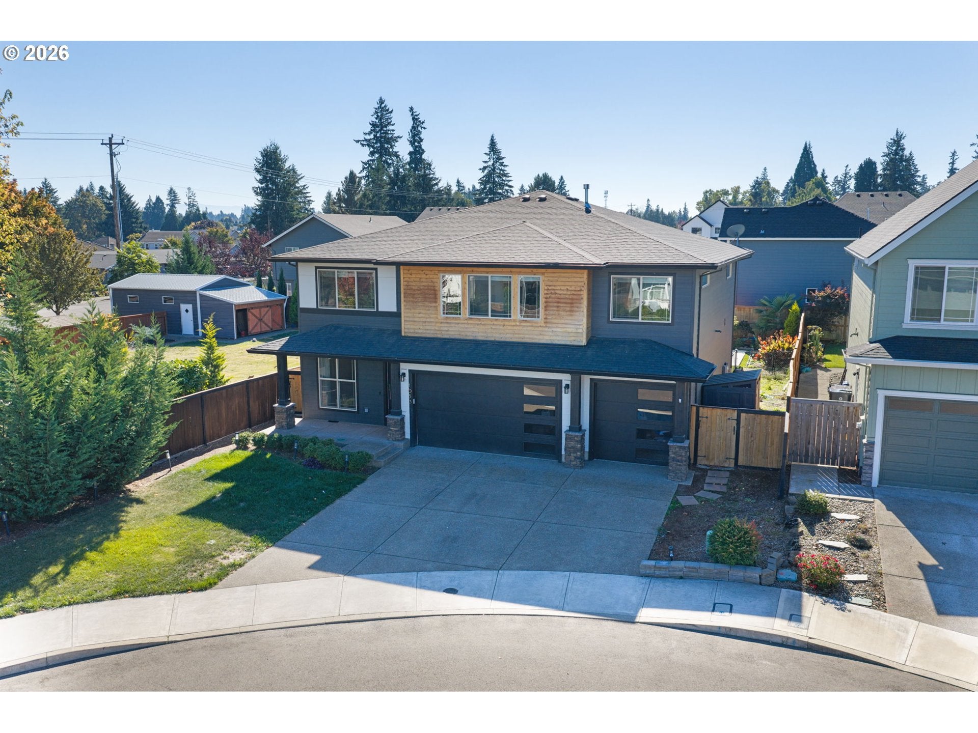 1053 NE 16TH AVE