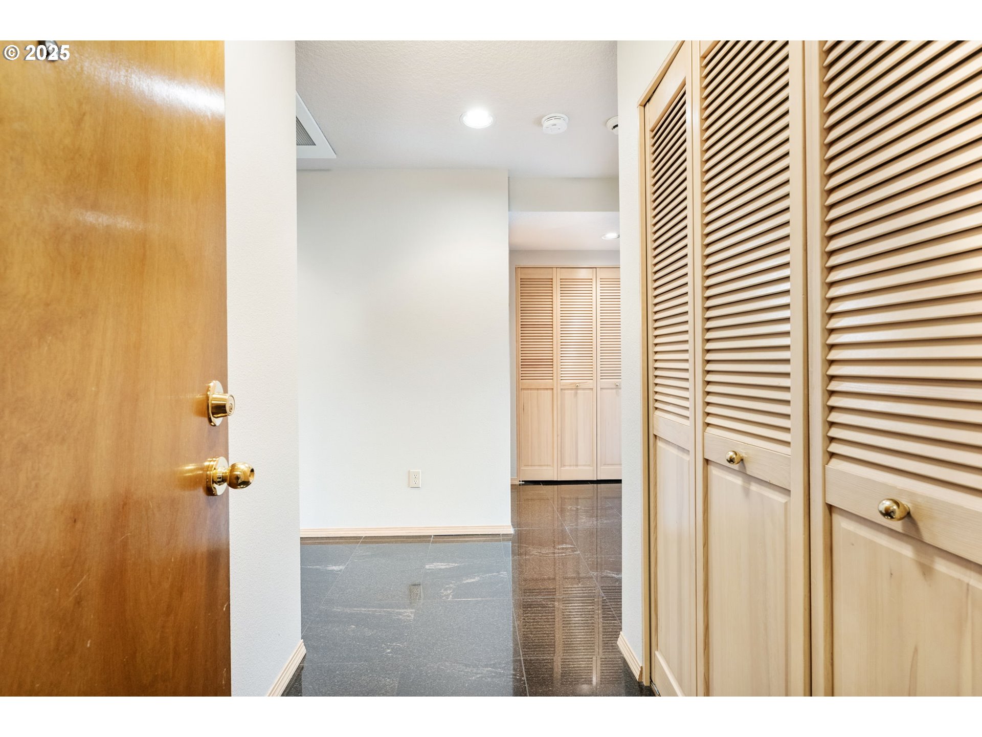 14843 NE SACRAMENTO ST 118