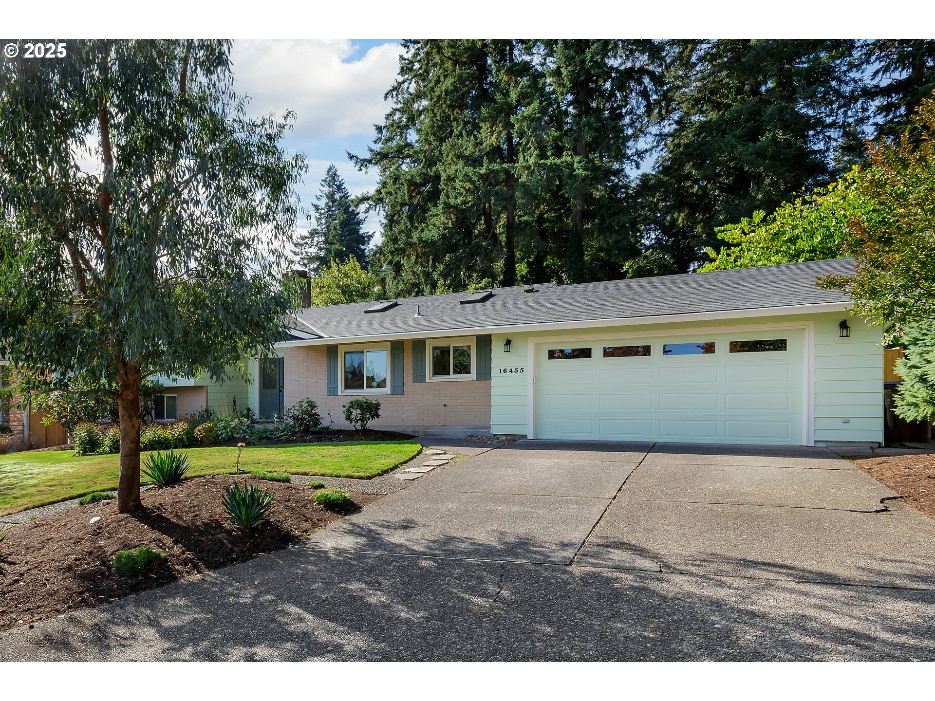 16455 DEVONSHIRE DR