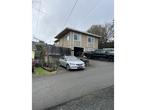 521 N BIRCH ST Coquille OR 97423