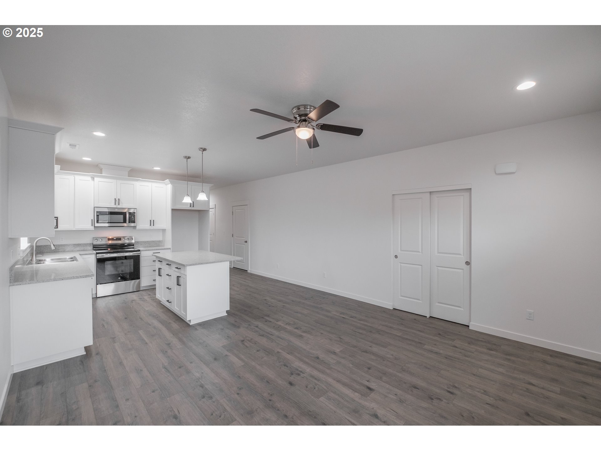 Lebanon, Oregon 97355, United States, 3 Bedrooms Bedrooms, ,2 BathroomsBathrooms,Residential,Active,77622