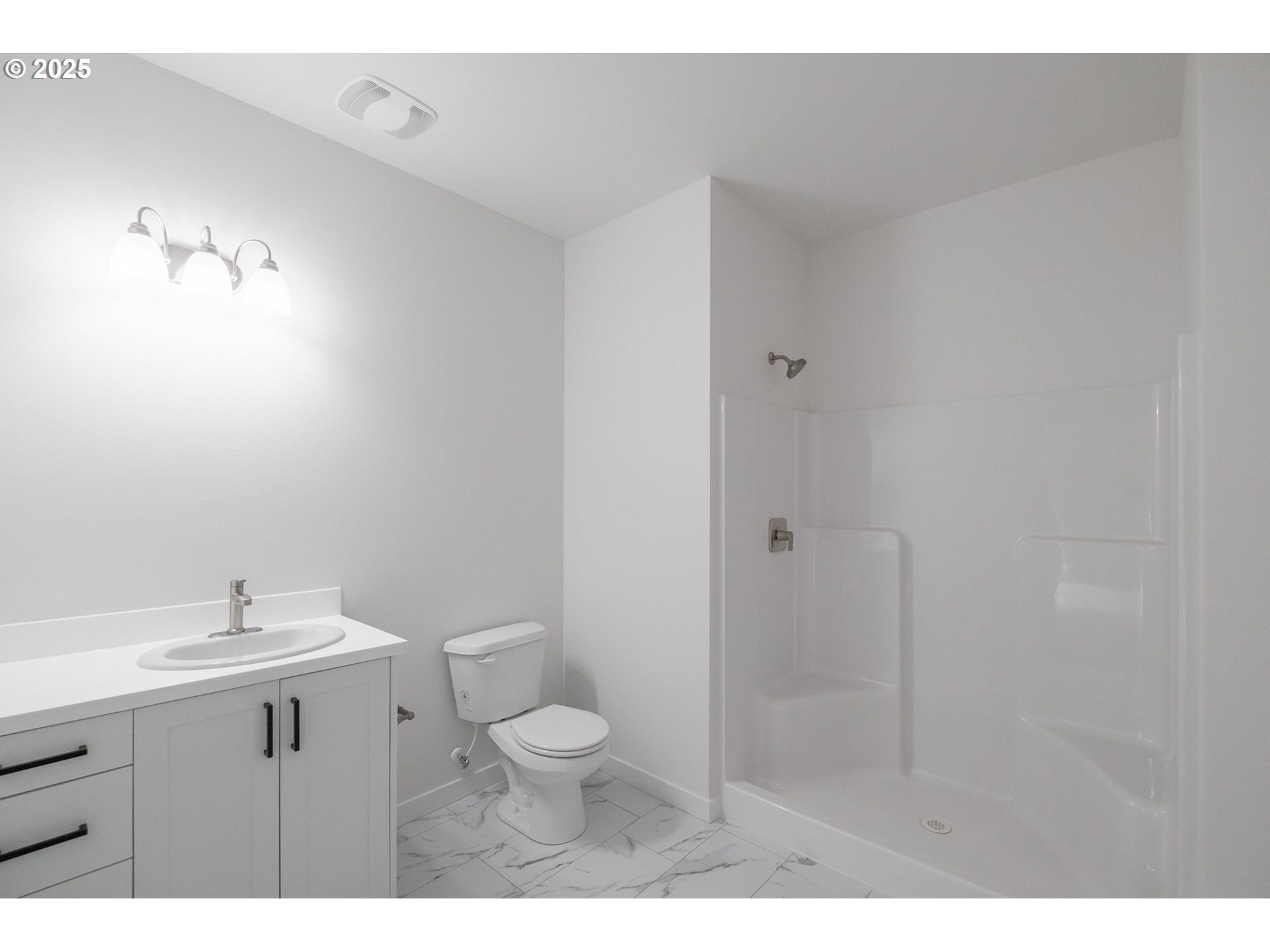 Lebanon, Oregon 97355, United States, 3 Bedrooms Bedrooms, ,2 BathroomsBathrooms,Residential,Active,77622