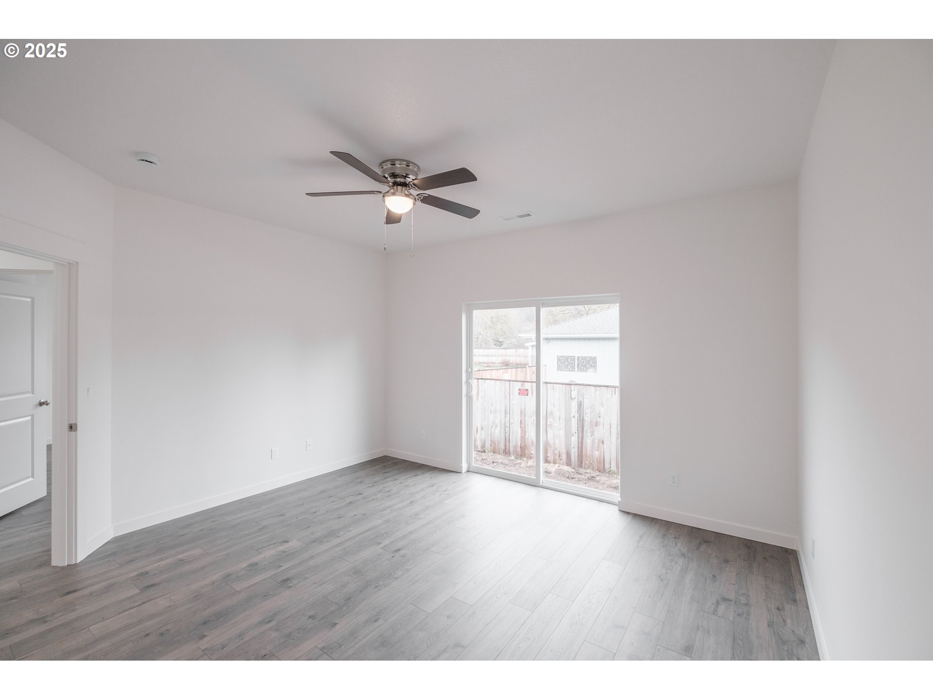 Lebanon, Oregon 97355, United States, 3 Bedrooms Bedrooms, ,2 BathroomsBathrooms,Residential,Active,77622