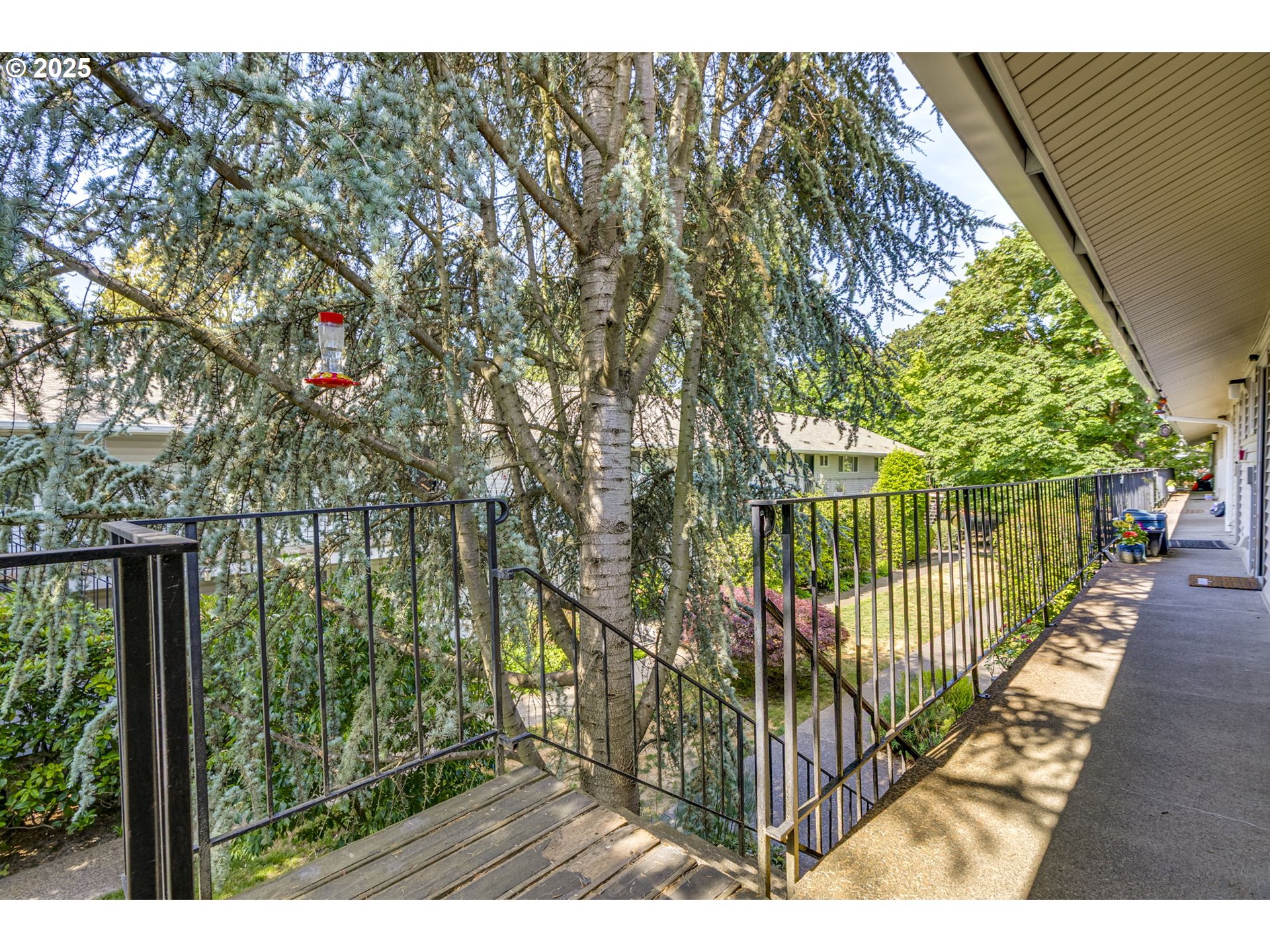 6825 SW CAPITOL HILL RD 27