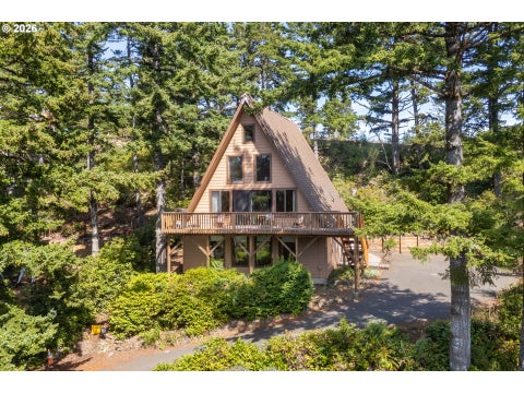 Featured picture for the property 689304944